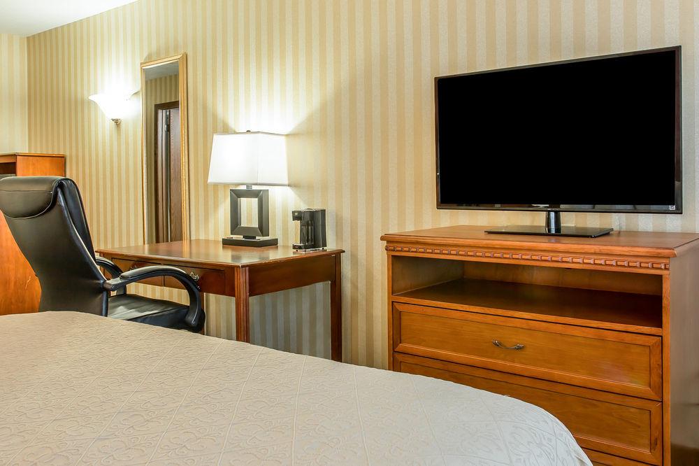 Quality Inn Gaylord Kültér fotó