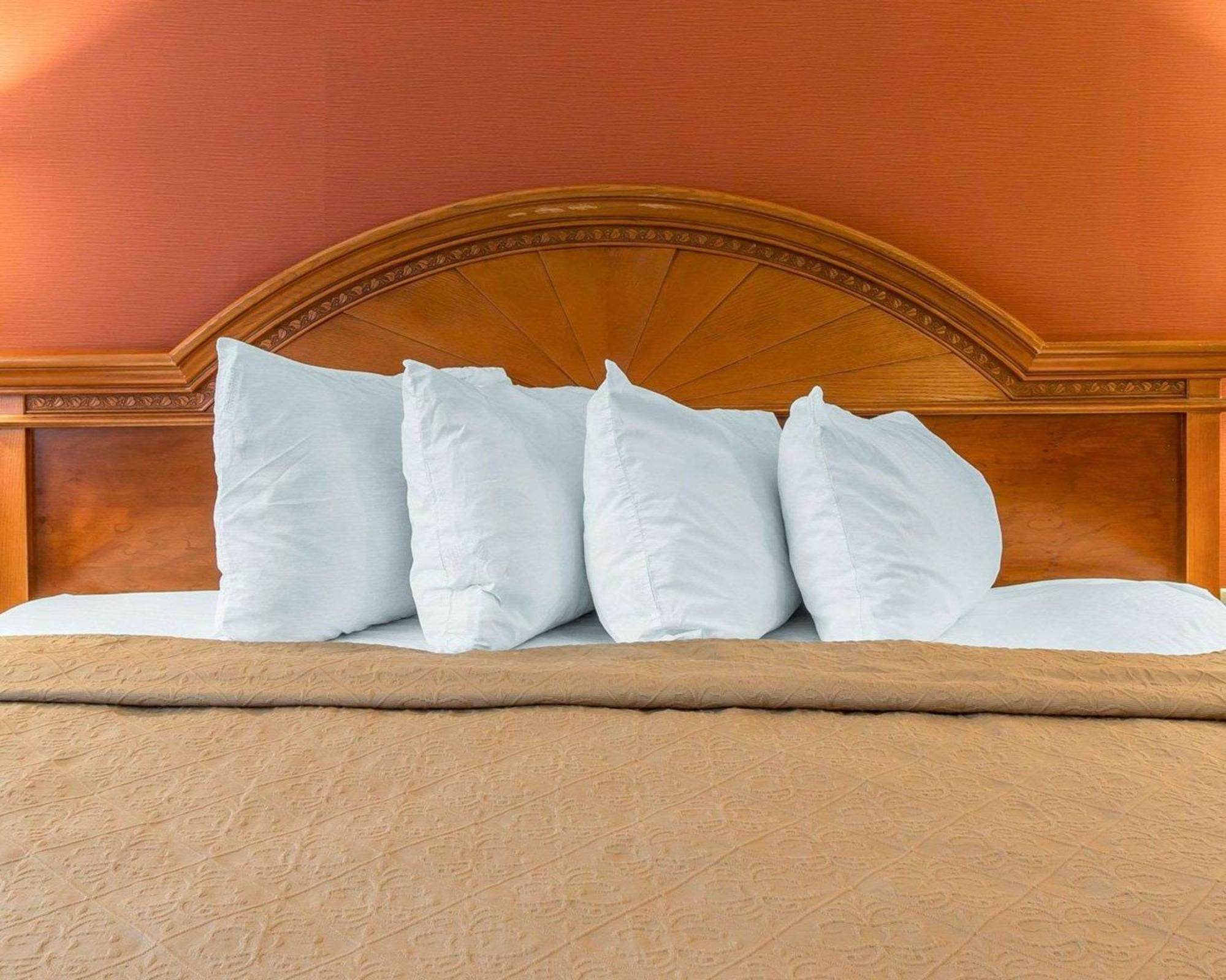 Quality Inn Gaylord Kültér fotó