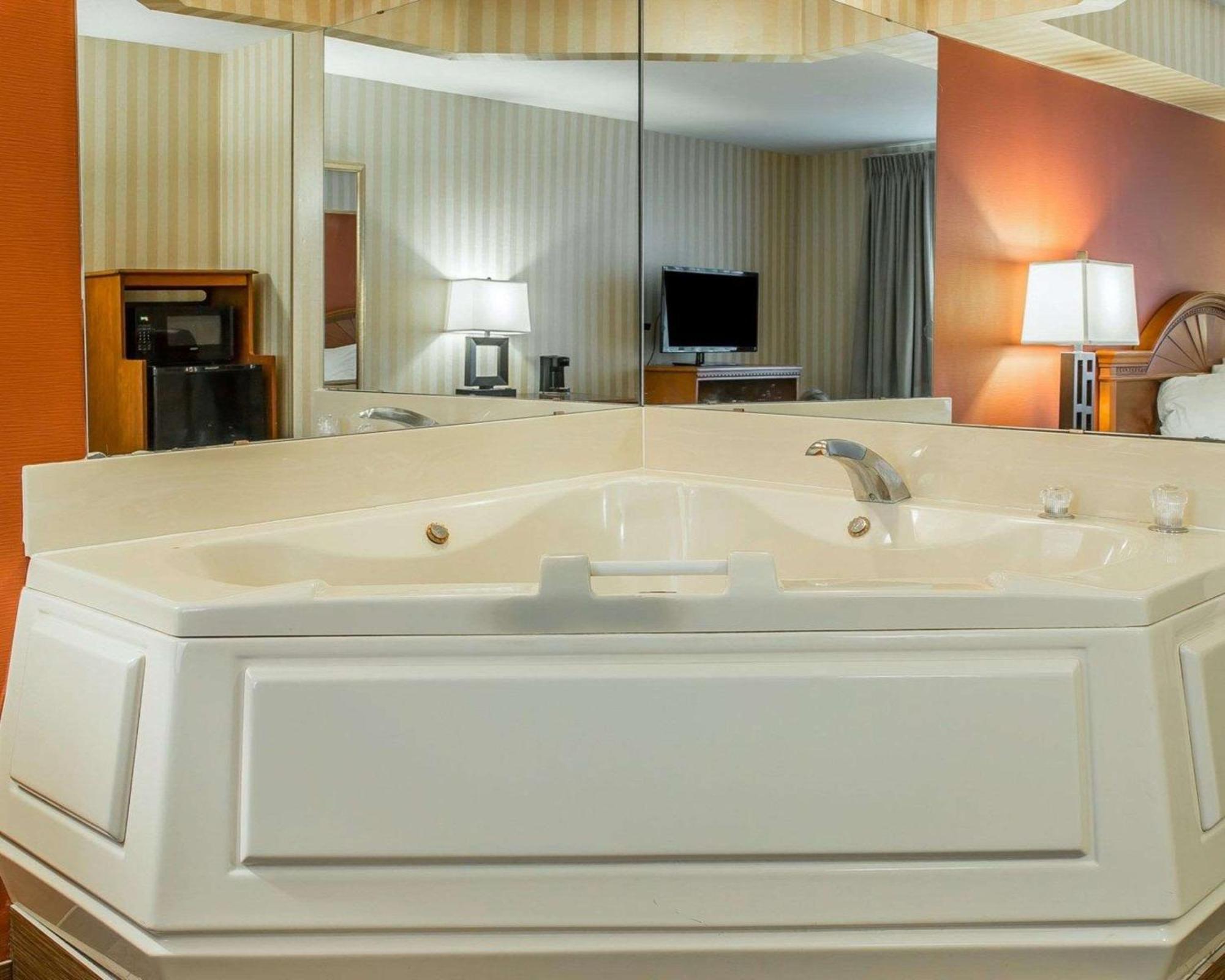 Quality Inn Gaylord Kültér fotó