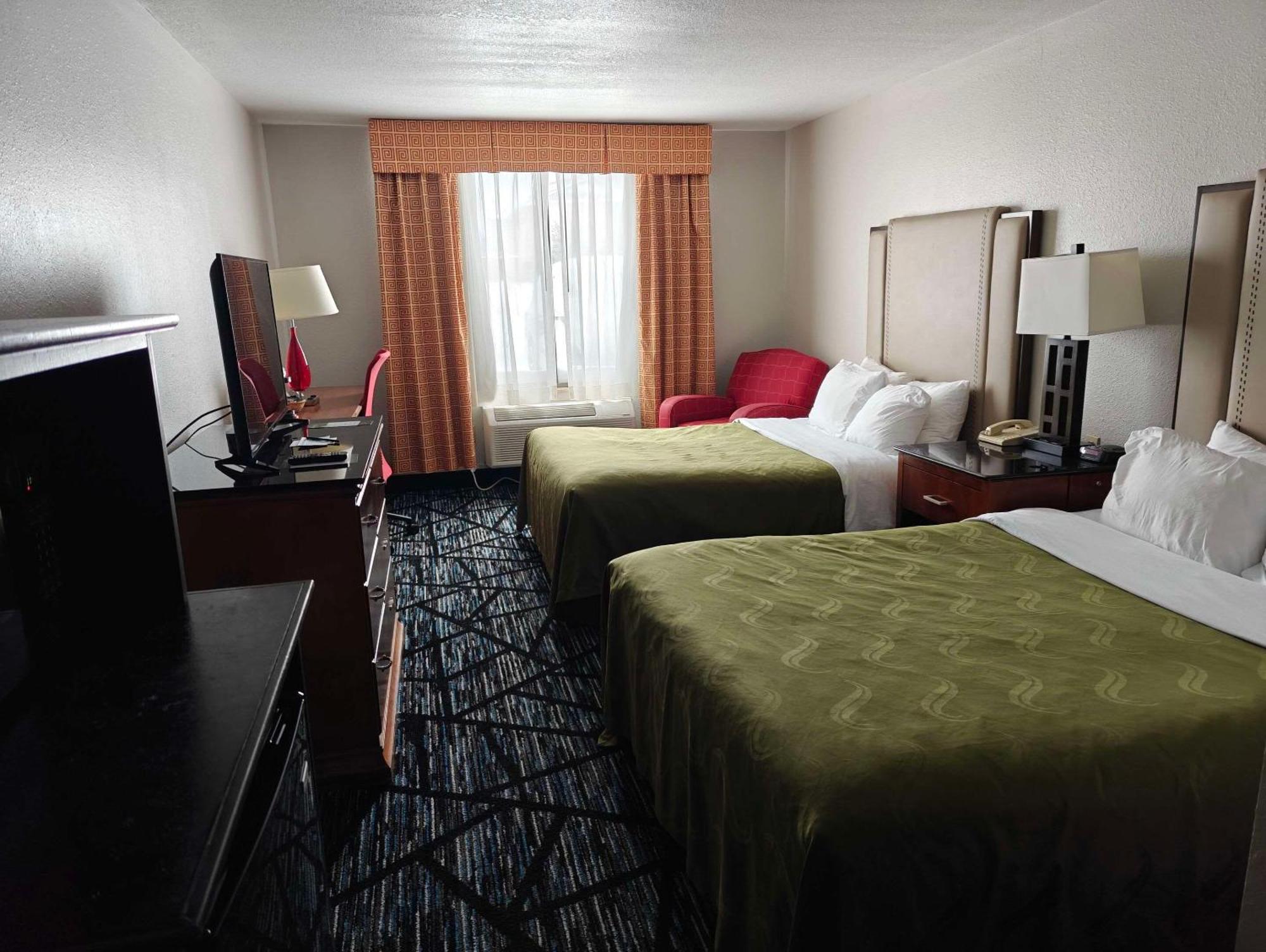 Quality Inn Gaylord Kültér fotó