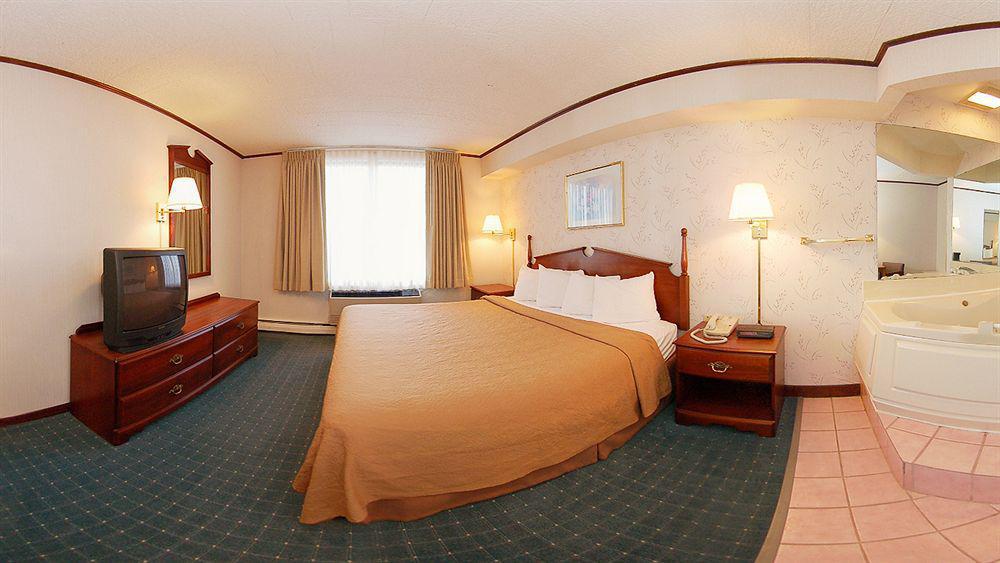 Quality Inn Gaylord Szoba fotó