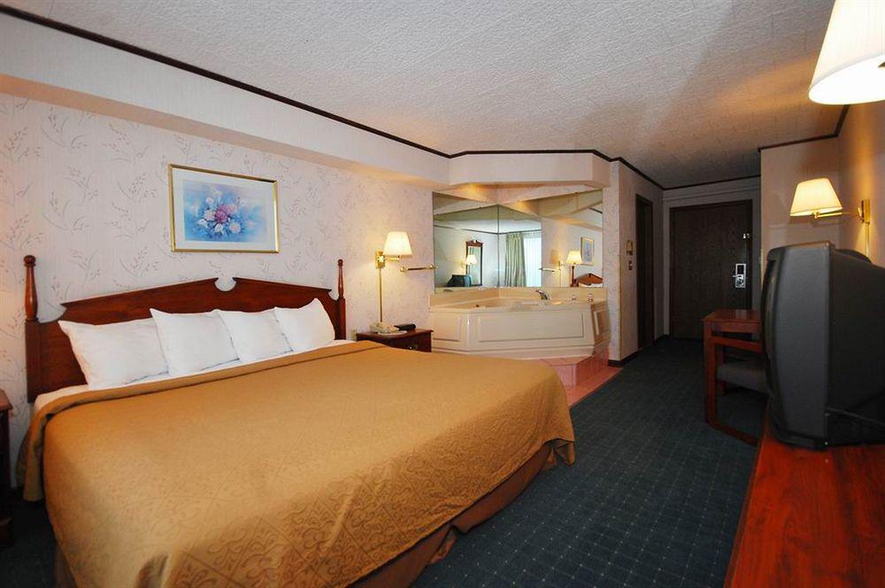 Quality Inn Gaylord Szoba fotó